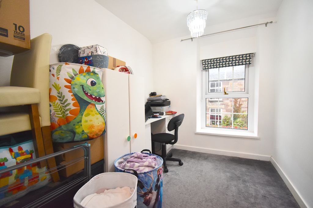 Bedroom- click for photo gallery